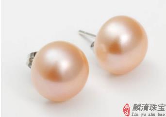 如何挑选自己喜欢的珍珠吊坠？