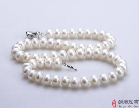 海水珍珠还是淡水珍珠？海水珍珠与淡水珍珠的比较