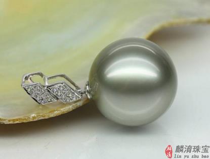 珍珠首饰为什么用久了会发黄？修复黄色珍珠首饰的小妙招